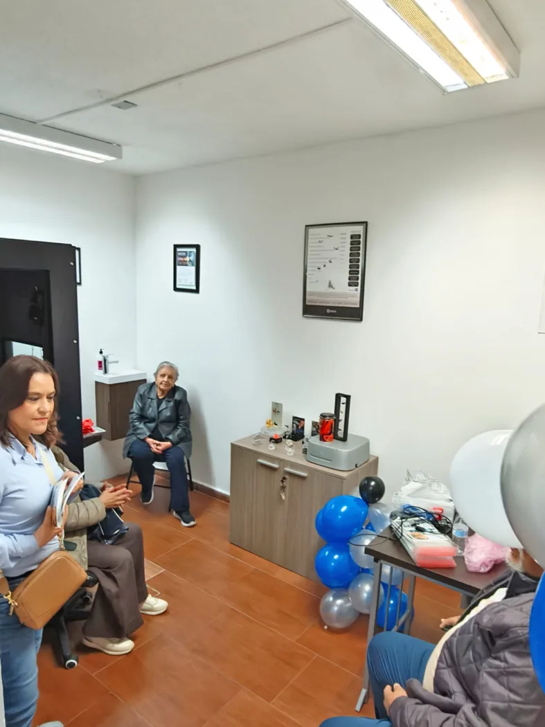Área de atención del gabinete durante la inauguración